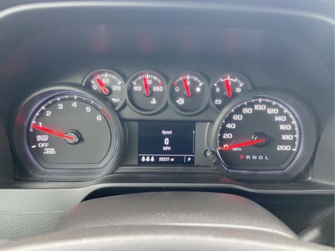Used 2024 GMC Sierra 1500 Pro w/ Graphite Edition AWD/4WD image 9