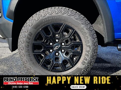 Used 2024 Chevrolet Colorado Trail Boss w/ Advanced Trailering Package image 8