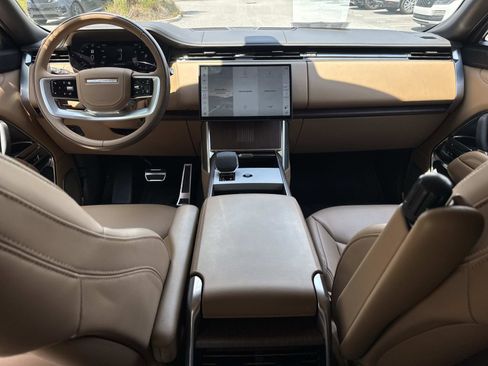 Certified 2025 Land Rover Range Rover Autobiography AWD/4WD image 16