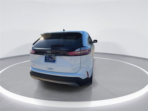 Certified 2023 Ford Edge SEL image 10