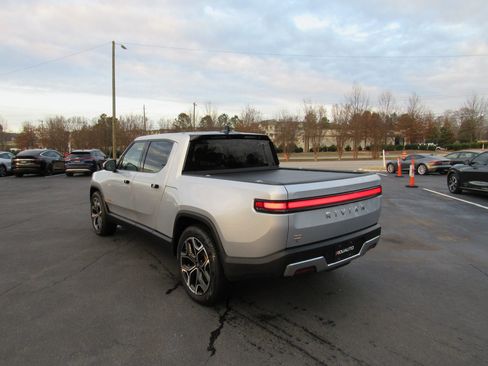 Used 2022 Rivian R1T Launch Edition image 10