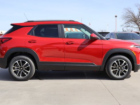 New 2026 Chevrolet TrailBlazer LT image 3