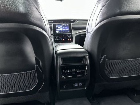 Used 2023 Jeep Grand Cherokee Altitude AWD/4WD image 22