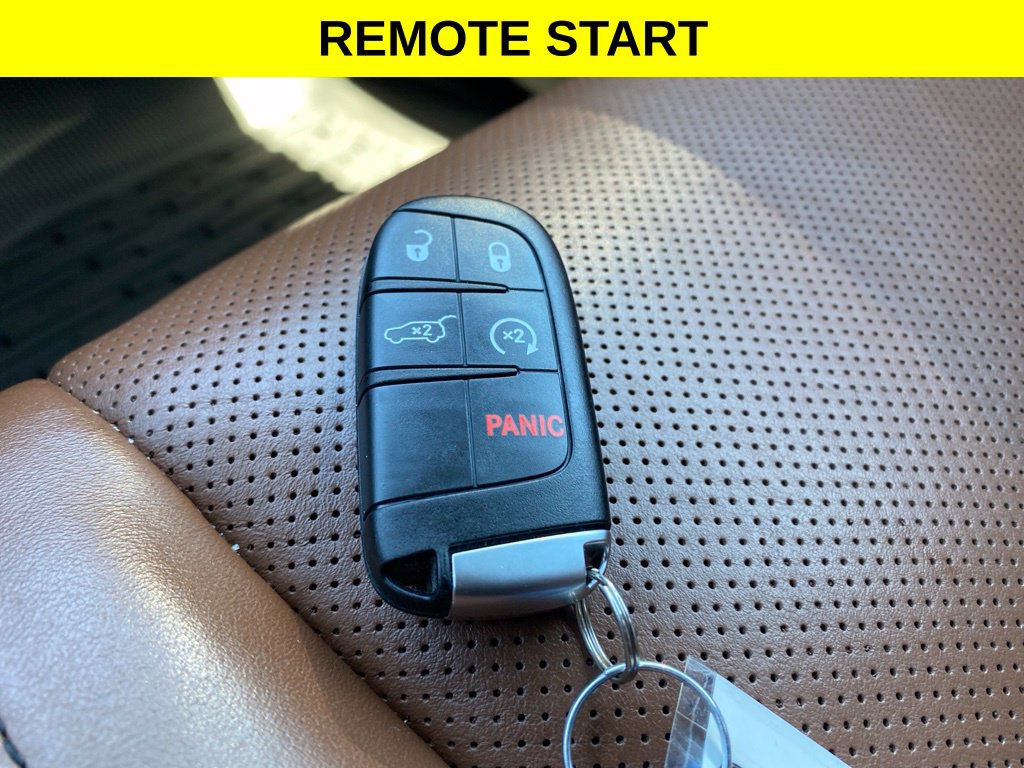 Used 2021 Jeep Grand Cherokee Overland AWD/4WD image 24