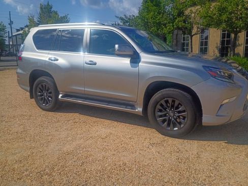 Used 2022 Lexus GX 460 Premium w/ Premium Package AWD/4WD image 13