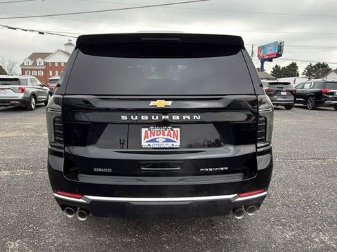 New 2026 Chevrolet Suburban Premier image 7