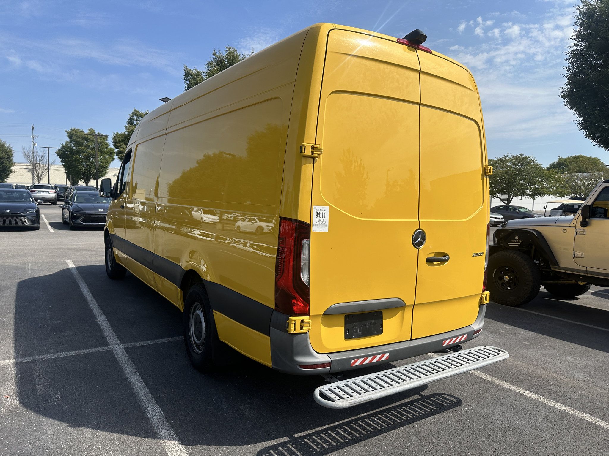 Used 2021 Mercedes-Benz Sprinter 2500 w/ Acoustic Package image 9