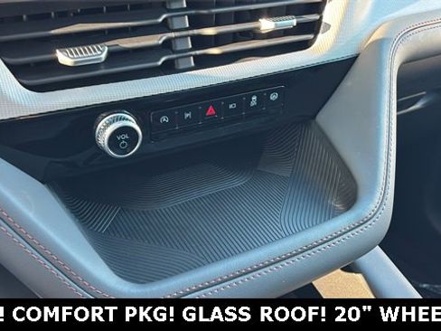 New 2026 Ford Explorer Active image 17