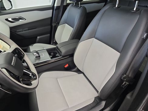 Used 2025 Land Rover Range Rover Velar Dynamic SE image 15
