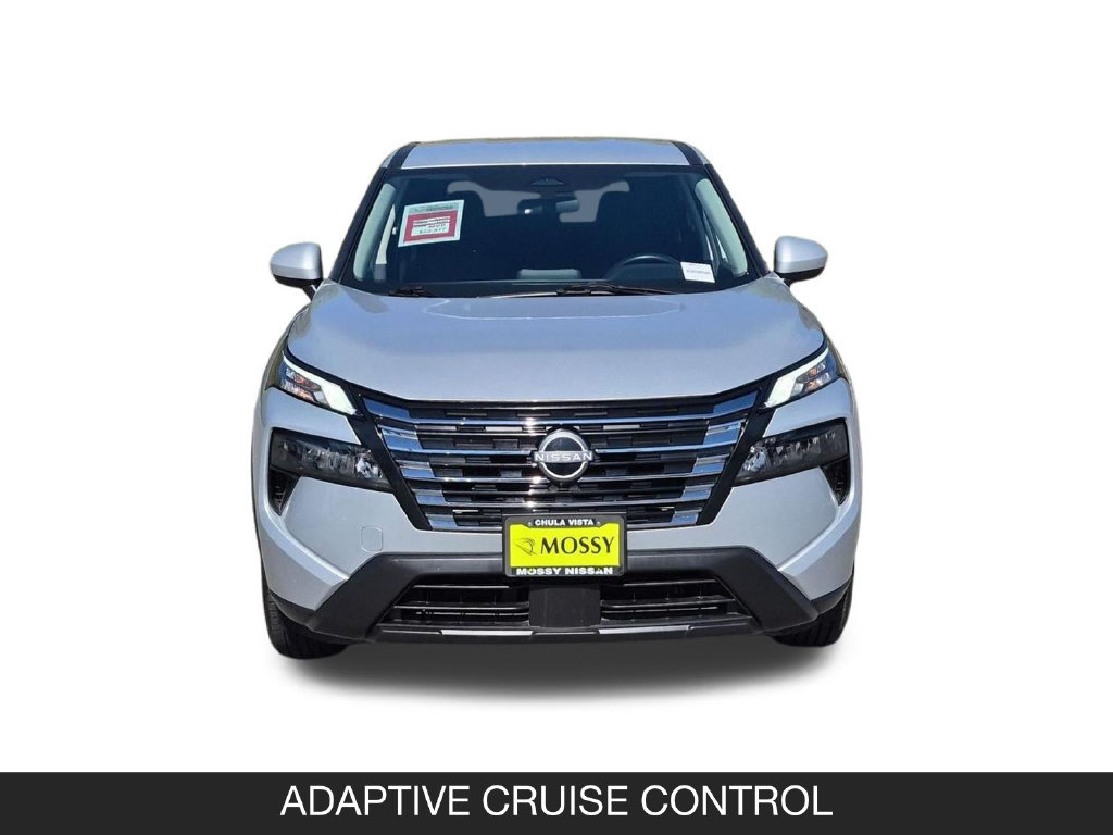 Used 2025 Nissan Rogue SV AWD/4WD image 4