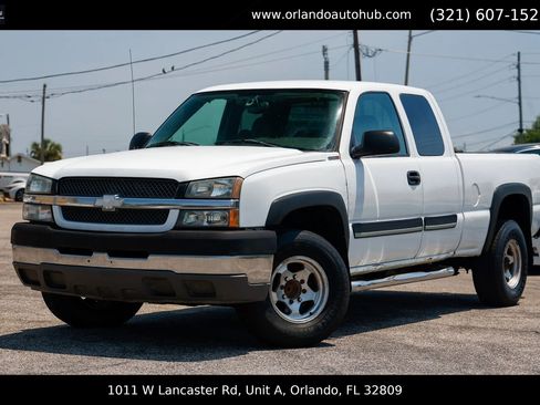 Used 2004 Chevrolet Silverado 2500 LS w/ Heavy-Duty Power Package RWD image 1