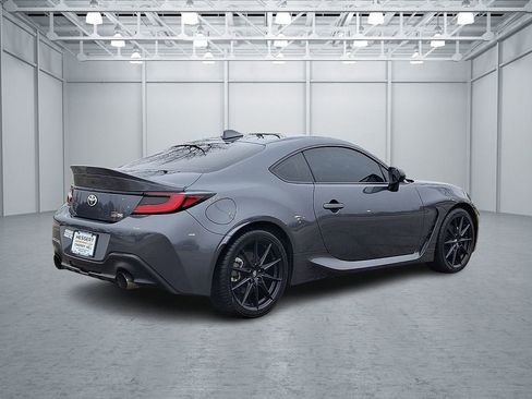 Used 2024 Toyota GR86 Premium image 5