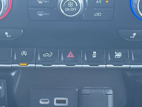 Used 2019 Chevrolet Silverado 1500 LT w/ All-Star Edition AWD/4WD image 28