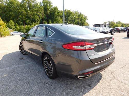 Used 2017 Ford Fusion SE w/ Equipment Group 202A AWD/4WD image 6