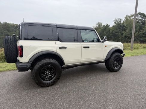 New 2025 Ford Bronco Badlands image 4