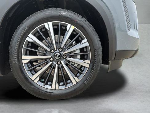 New 2026 Nissan Pathfinder Platinum AWD/4WD image 12