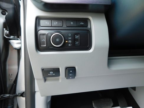 Used 2023 Ford F250 Limited w/ FX4 Off-Road Package image 19