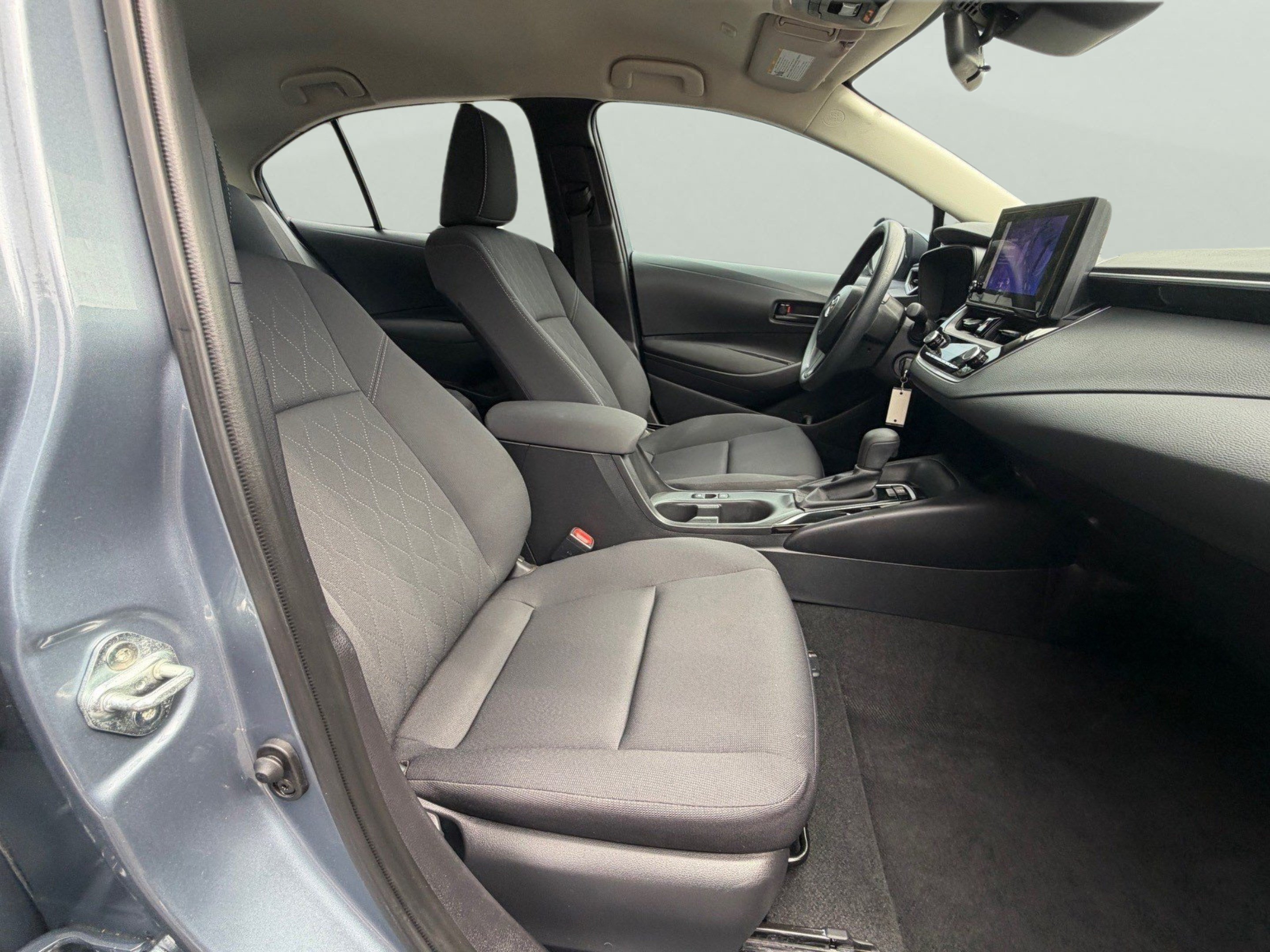 Used 2024 Toyota Corolla LE FWD image 17