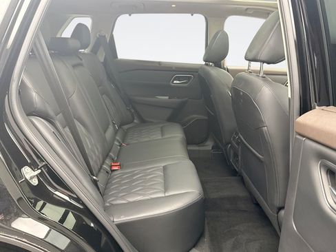 Used 2023 Nissan Rogue Platinum w/ Platinum Premium Package AWD/4WD image 19