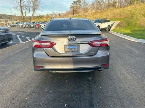 Used 2019 Toyota Camry XLE image 15