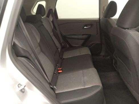 Used 2022 Nissan Rogue SV image 19