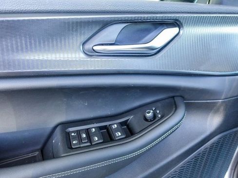 New 2025 Jeep Grand Cherokee L Altitude image 18