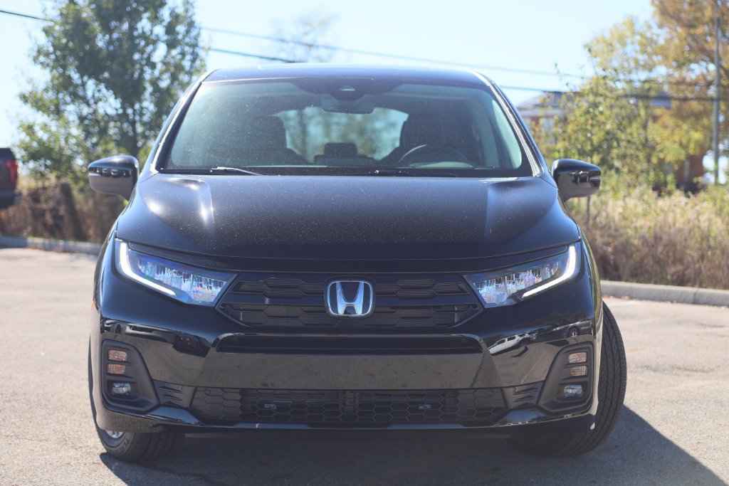 New 2027 Honda Odyssey Touring image 2