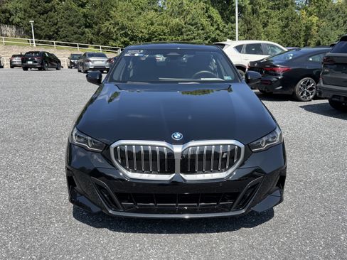 Certified 2025 BMW i5 xDrive40 w/ M Sport Package AWD/4WD image 2