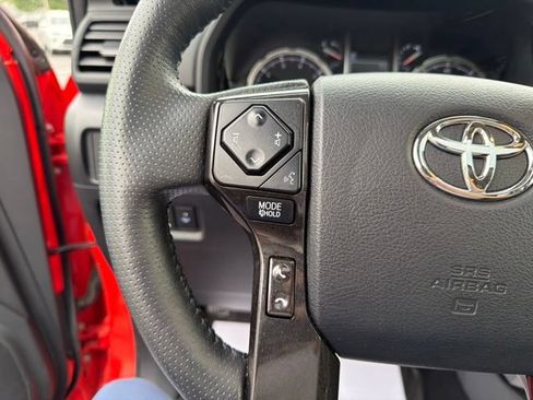 Used 2024 Toyota 4Runner TRD Off-Road Premium w/ Moonroof Package AWD/4WD image 23