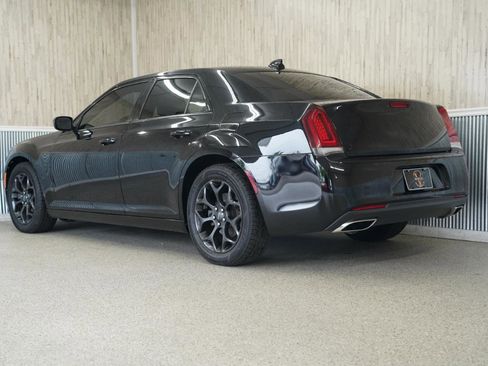 Used 2019 Chrysler 300 S AWD/4WD image 7