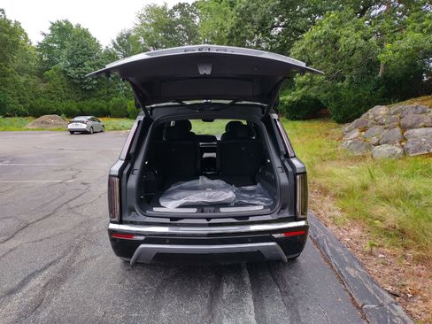 New 2026 Cadillac Vistiq Luxury image 24