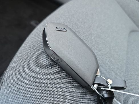 New 2025 Kia K4 LXS image 36