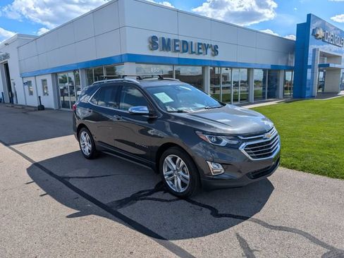 Used 2018 Chevrolet Equinox Premier FWD image 2