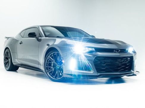 Used 2021 Chevrolet Camaro ZL1 image 5