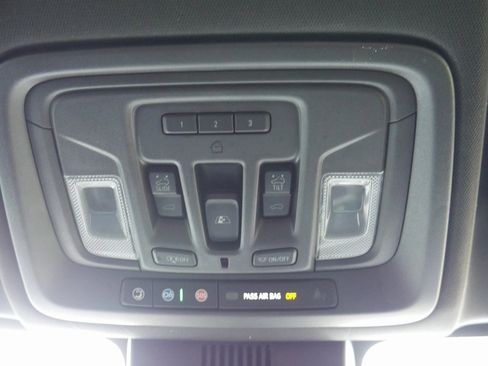 Used 2024 Chevrolet Silverado 2500 High Country w/ High Country Premium Package image 22