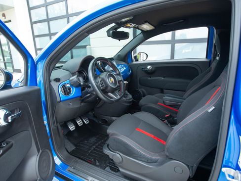 Used 2018 FIAT 500 Abarth FWD image 25