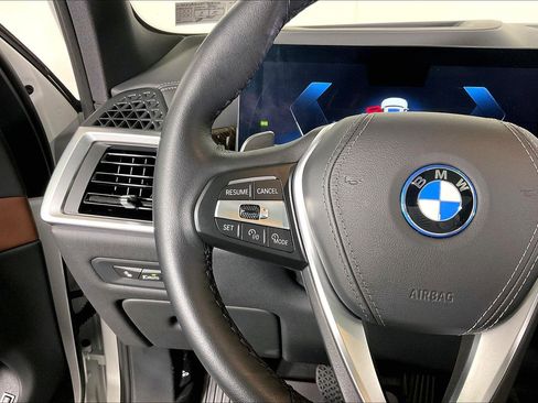 Certified 2026 BMW X5 xDrive50e w/ Executive Package AWD/4WD image 17