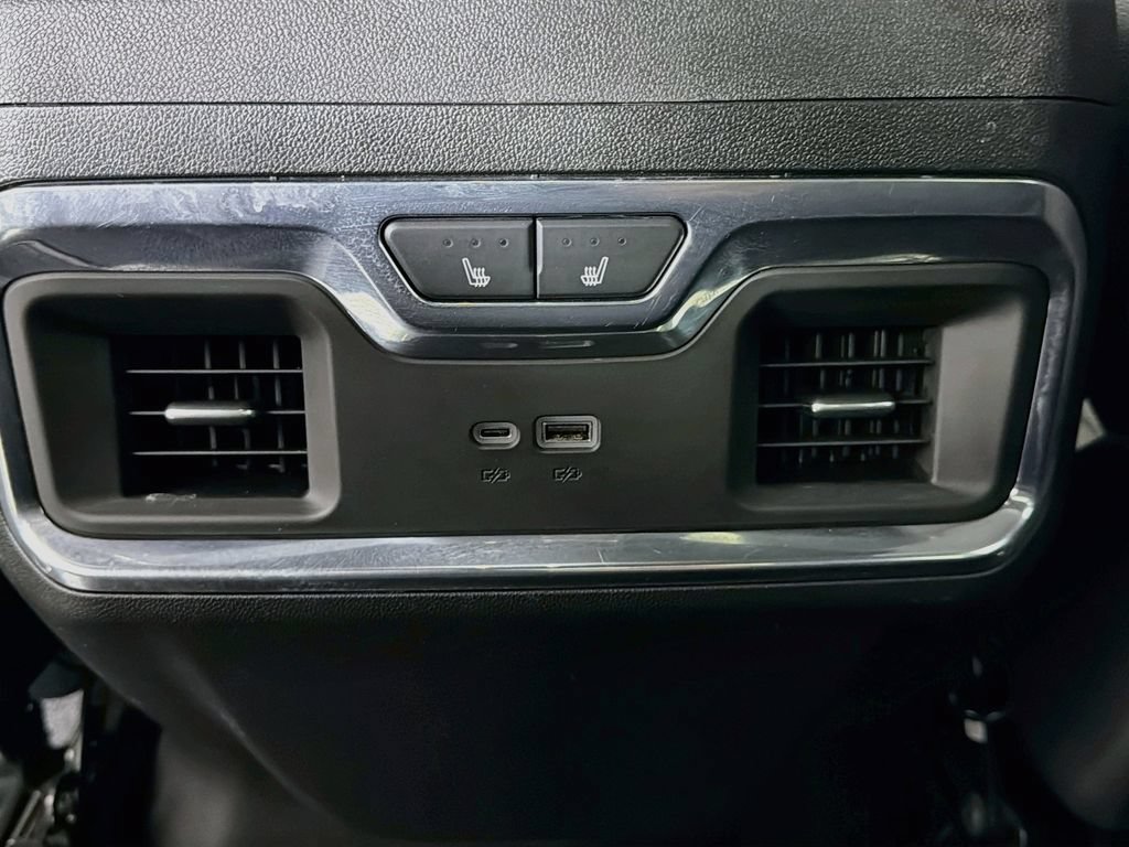Used 2025 Chevrolet Silverado 2500 High Country w/ Technology Package AWD/4WD image 22