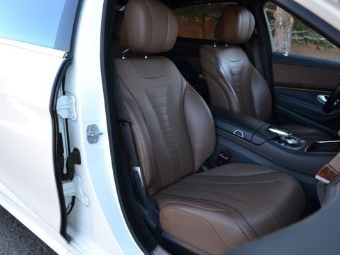 Used 2016 Mercedes-Benz S 550 4MATIC Sedan image 31