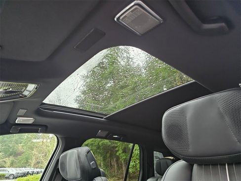 New 2026 Cadillac Vistiq Luxury image 25