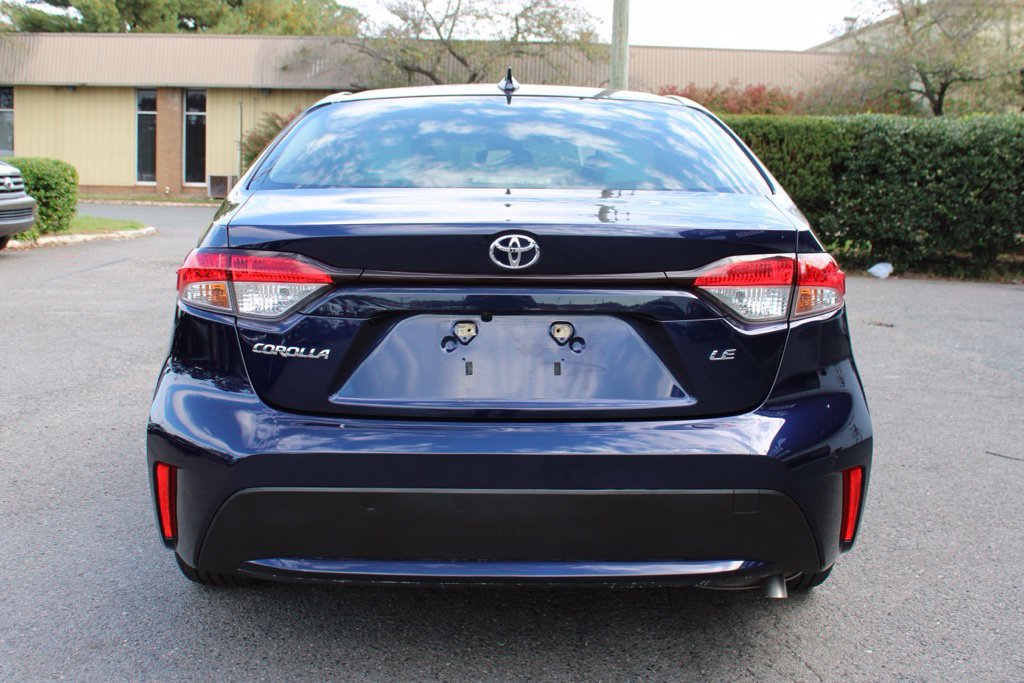 Used 2022 Toyota Corolla LE FWD image 6