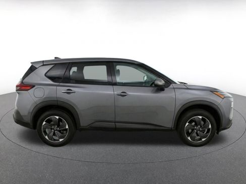 Used 2025 Nissan Rogue SV AWD/4WD image 13