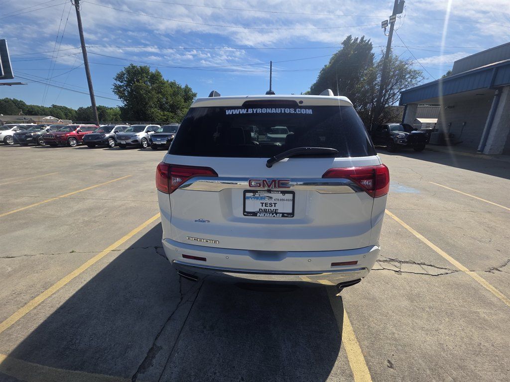 Used 2018 GMC Acadia Denali w/ Technology Package FWD image 3