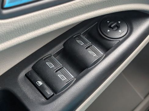 Used 2019 Ford Transit Connect XLT image 13