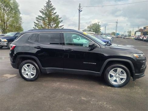 Used 2022 Jeep Compass Latitude w/ Convenience Group image 5