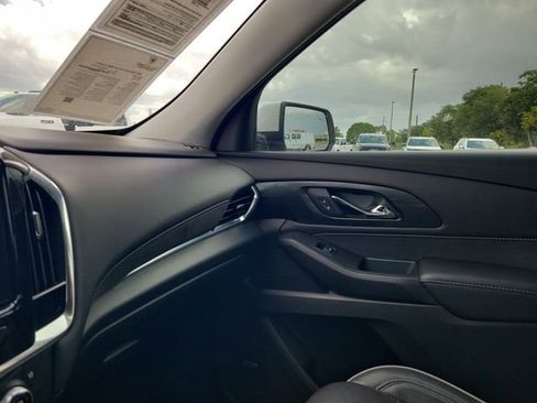 Used 2021 Chevrolet Traverse High Country FWD image 28