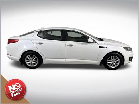 Used 2012 Kia Optima LX FWD image 2