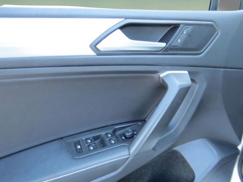 Used 2023 Volkswagen Tiguan S FWD image 17