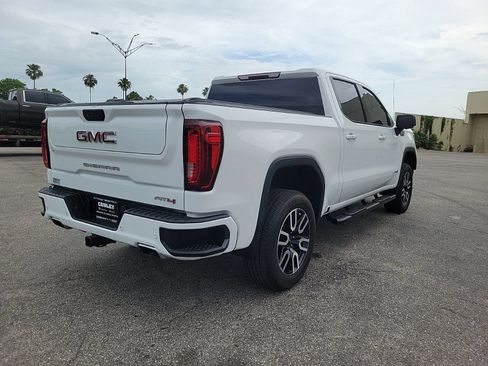 Used 2021 GMC Sierra 1500 AT4 w/ Driver Alert Package II AWD/4WD image 5