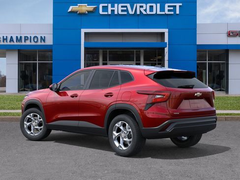New 2026 Chevrolet Trax LS w/ LS Convenience Package FWD image 3